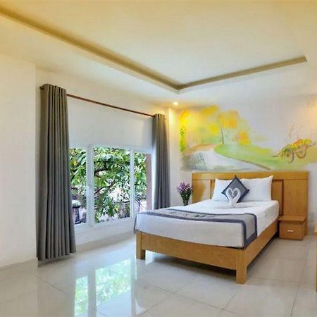 U And Me Hotel Tan Phong Экстерьер фото